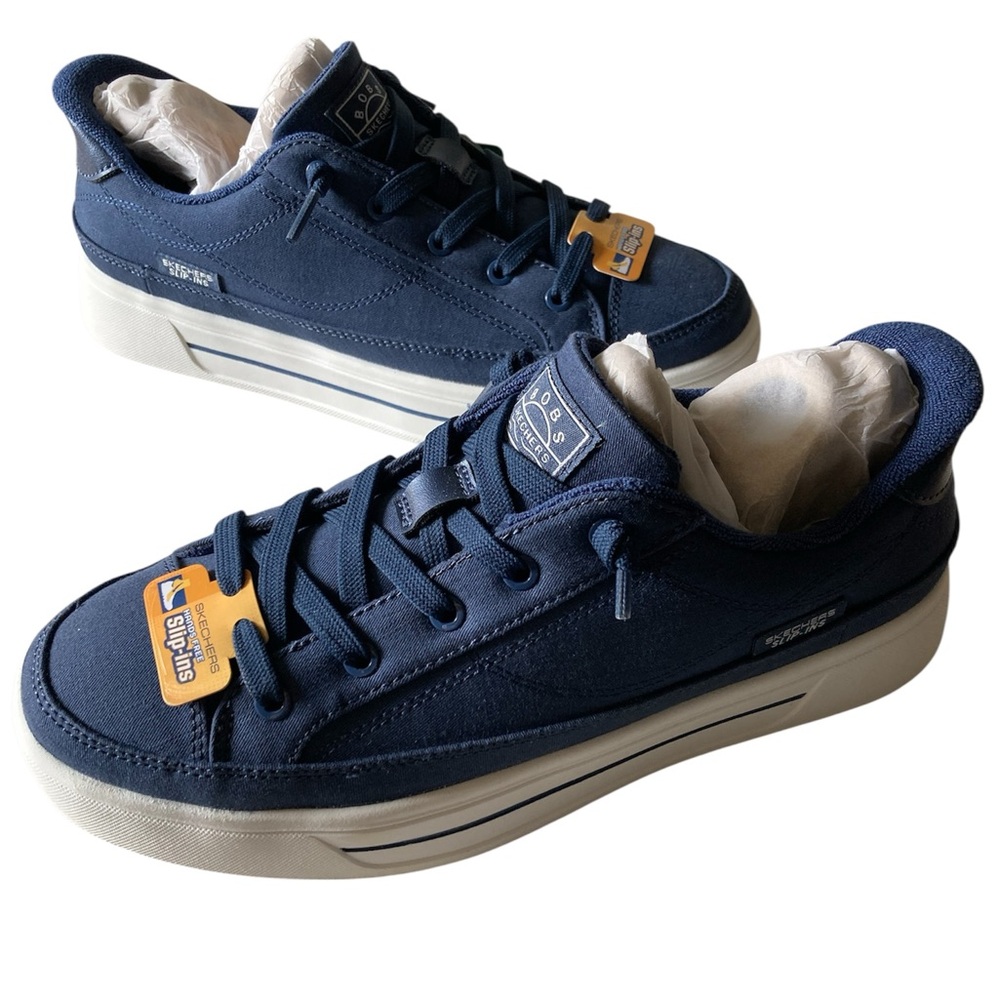 Skechers Bobs Sneakers Hands Free Slip Ins Women’s Size 8 Navy Blue + White